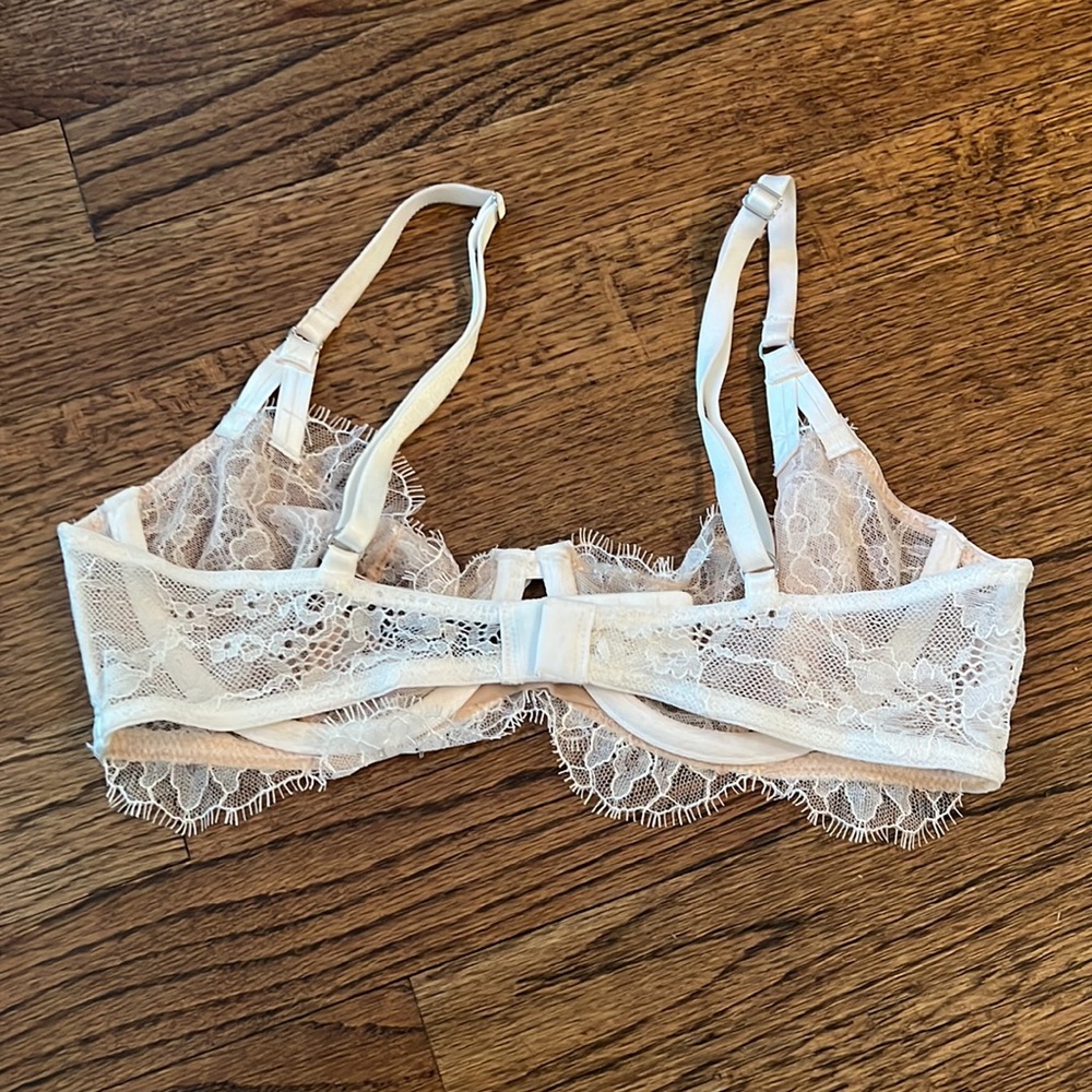 Victoria’s Secret White Lace Set - Picture 3 of 6